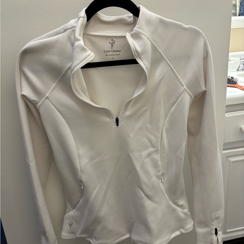 Cozy Orange Women's Athletic White Zip-Up Top